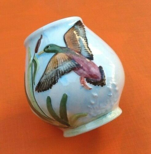 Ceramic vase floral decoration