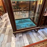 Louis XVI style display cabinet, in mahogany and mahogany veneer, with a red marble top with gallery