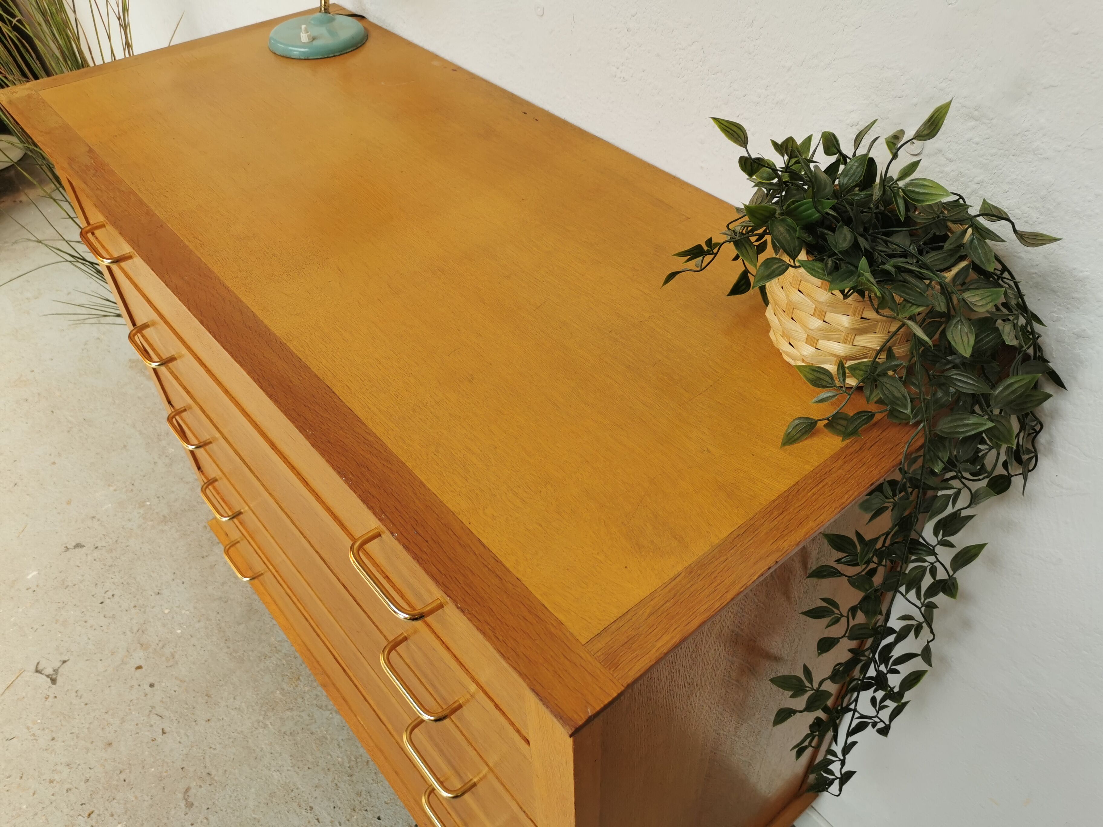 Commode vintage
