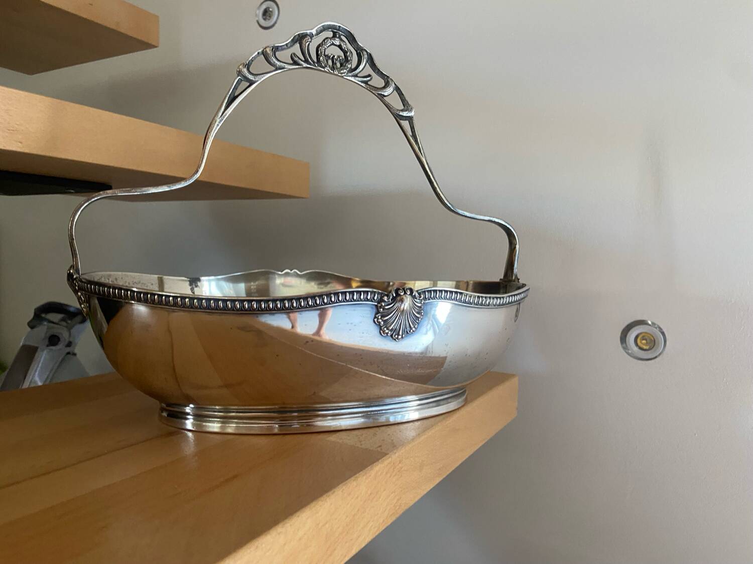 Silver-plated metal basket with Phenix silver hallmarks