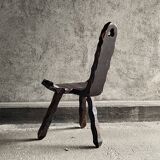 Chaise tripode brutaliste