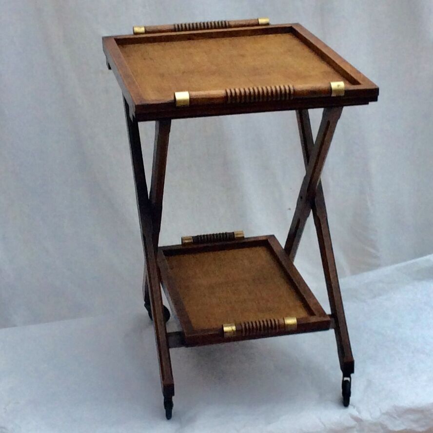 Dessert table from the 1930s fold in oak stamped dimension: height -66cm- width -54cm-