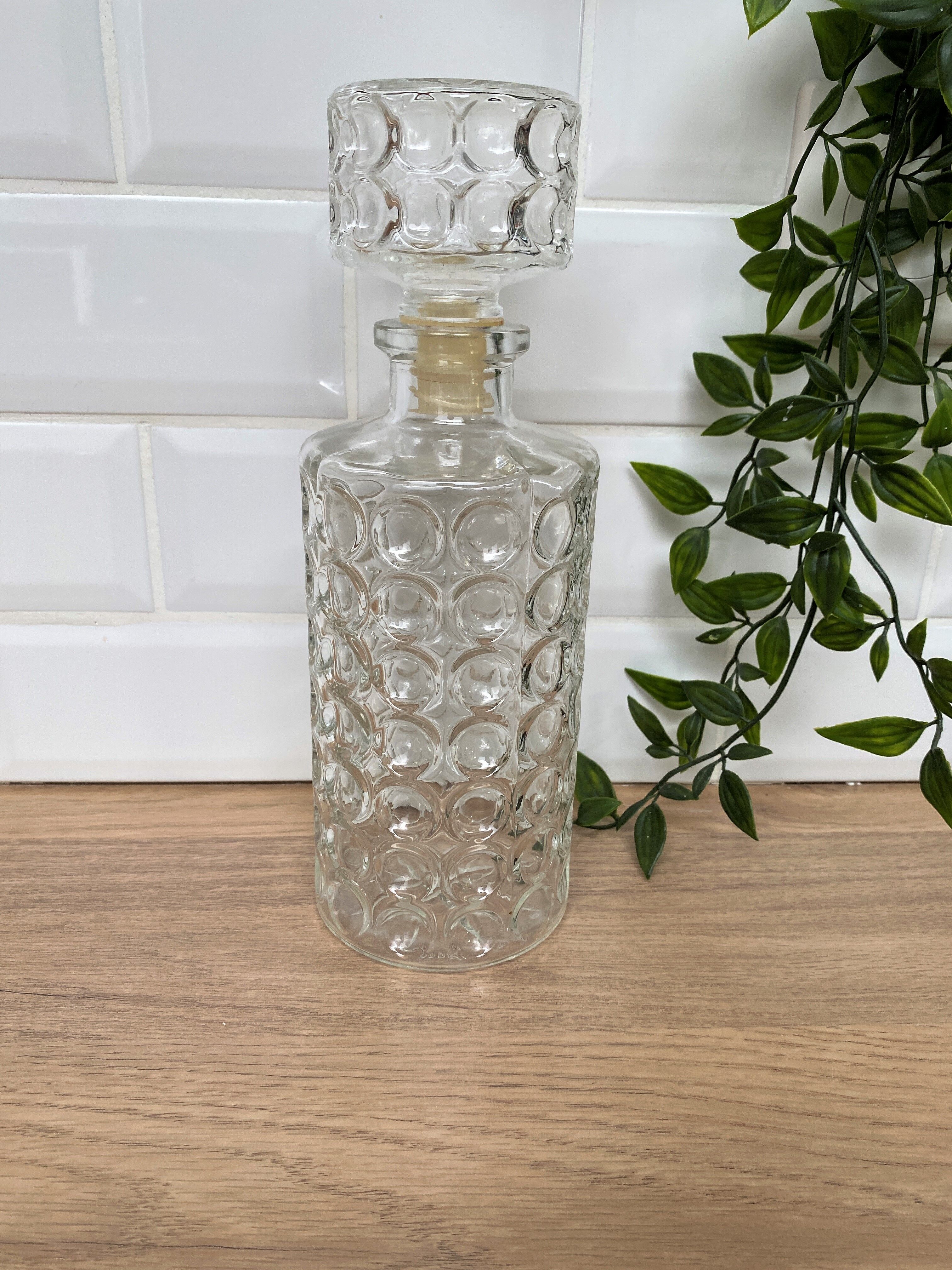 Round whisky decanter