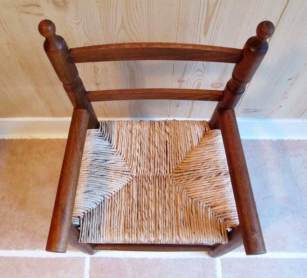 Children's armchair in wood and straw