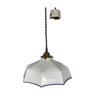 Opaline suspension