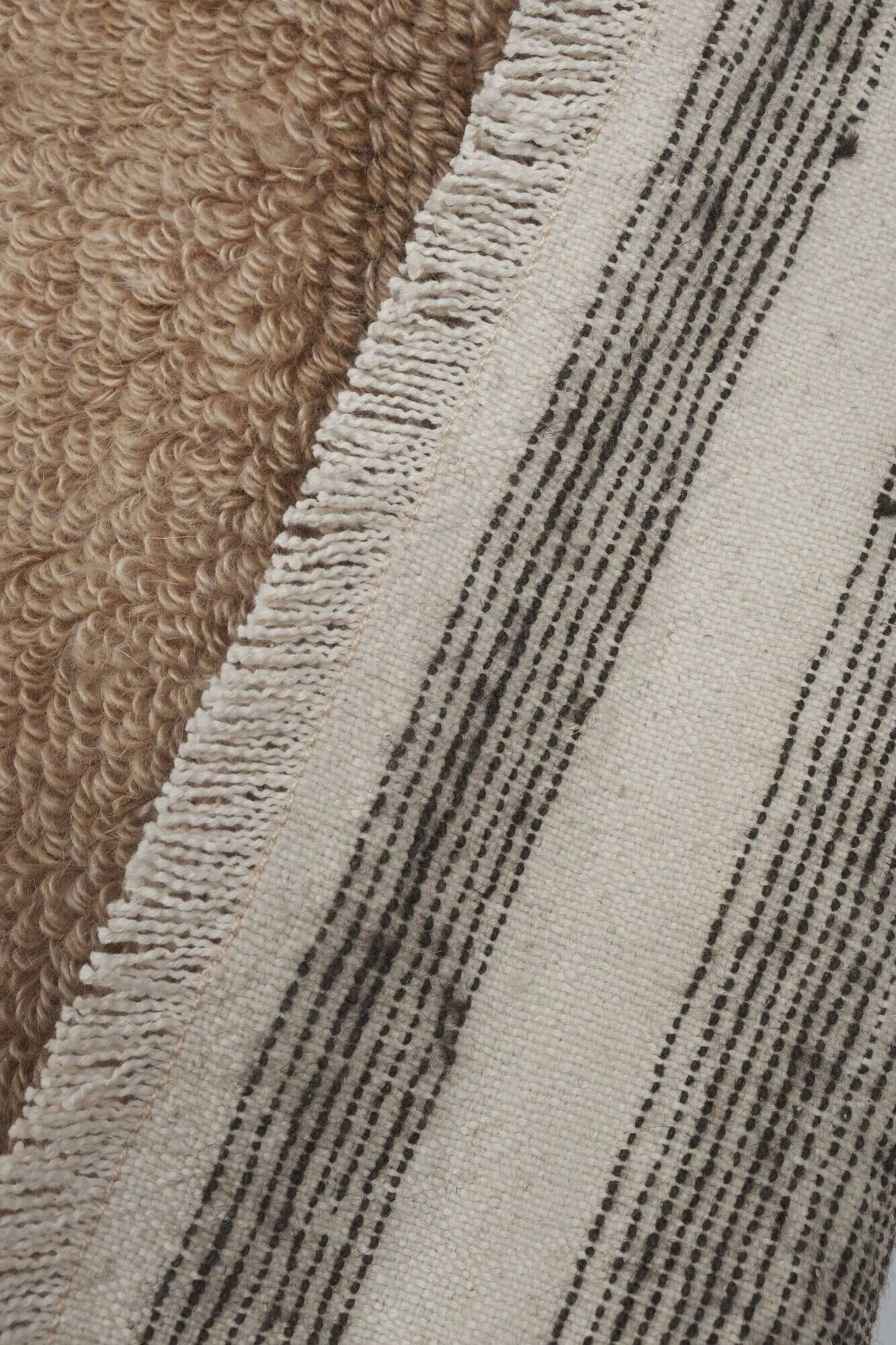 Vintage handmade Turkish rug 132x200 cm