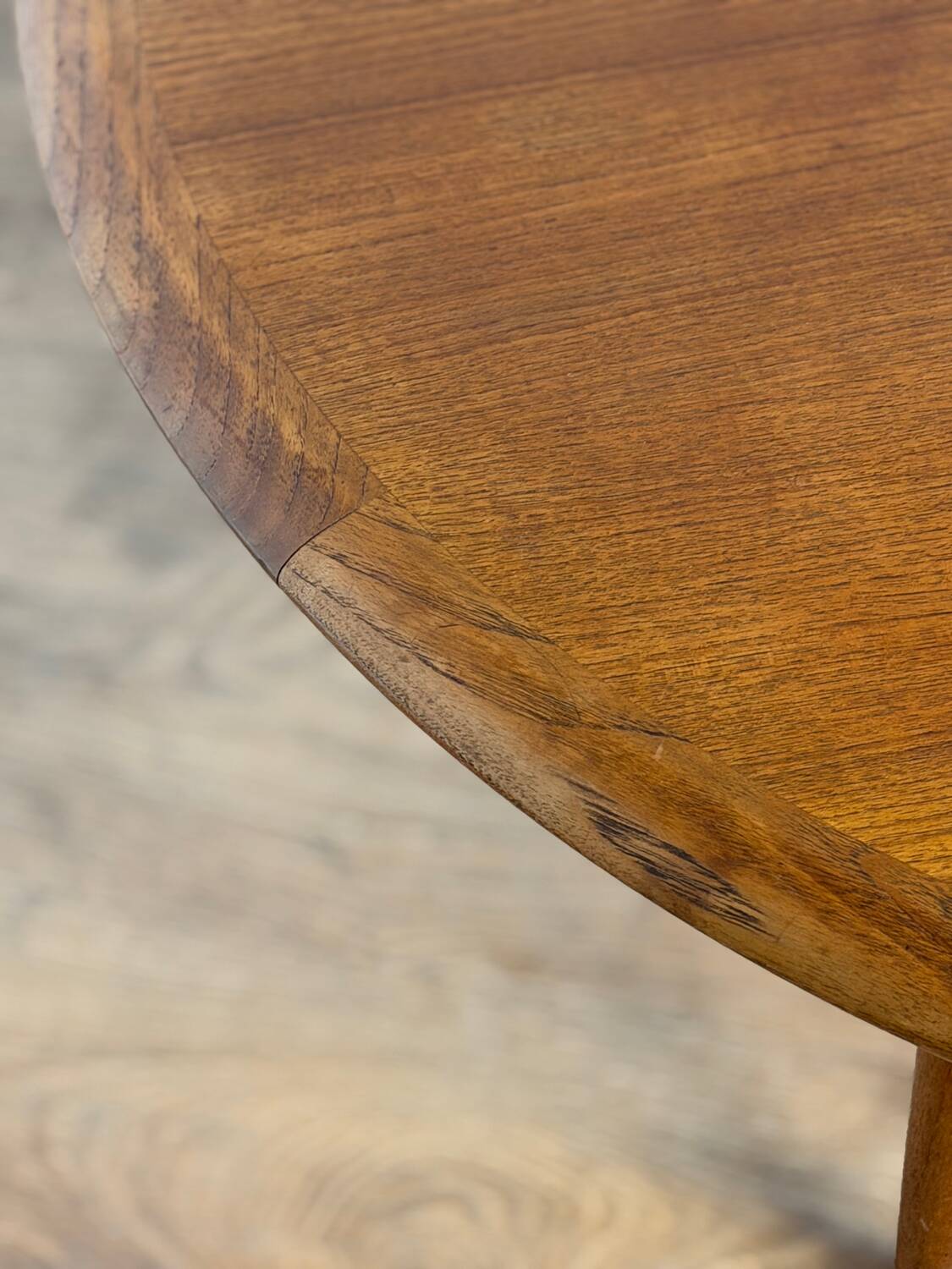 Vintage Danish round coffee table – in the style of Johannes Andersen