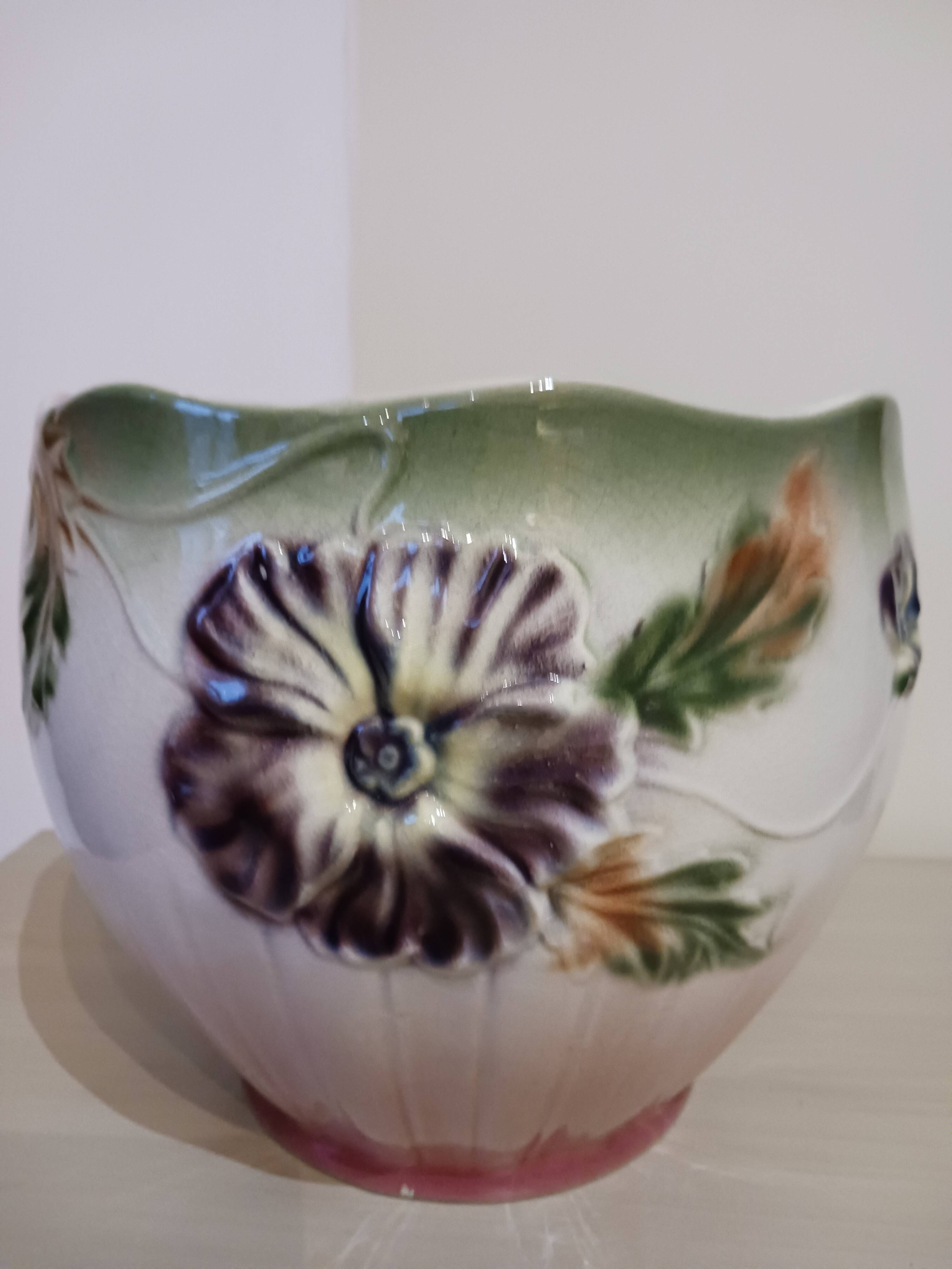 Slip pot cover, 1950s.