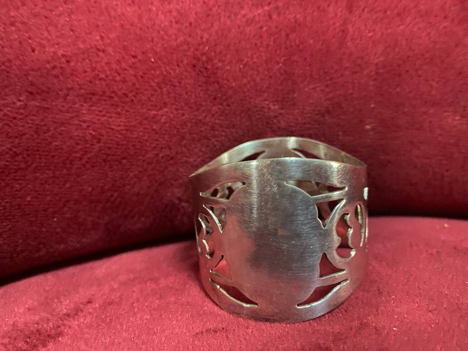 English silver plated napkin ring