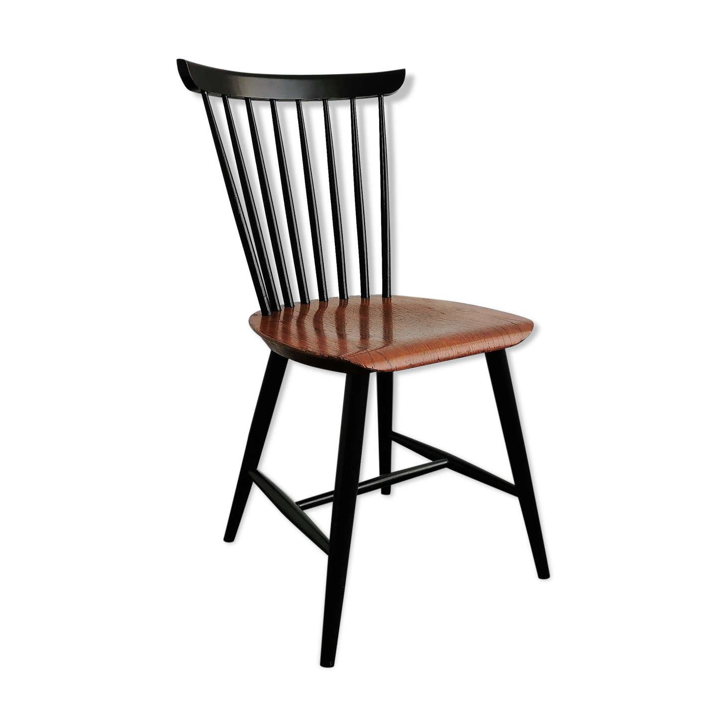 Chair by Ilmari Tapiovaara