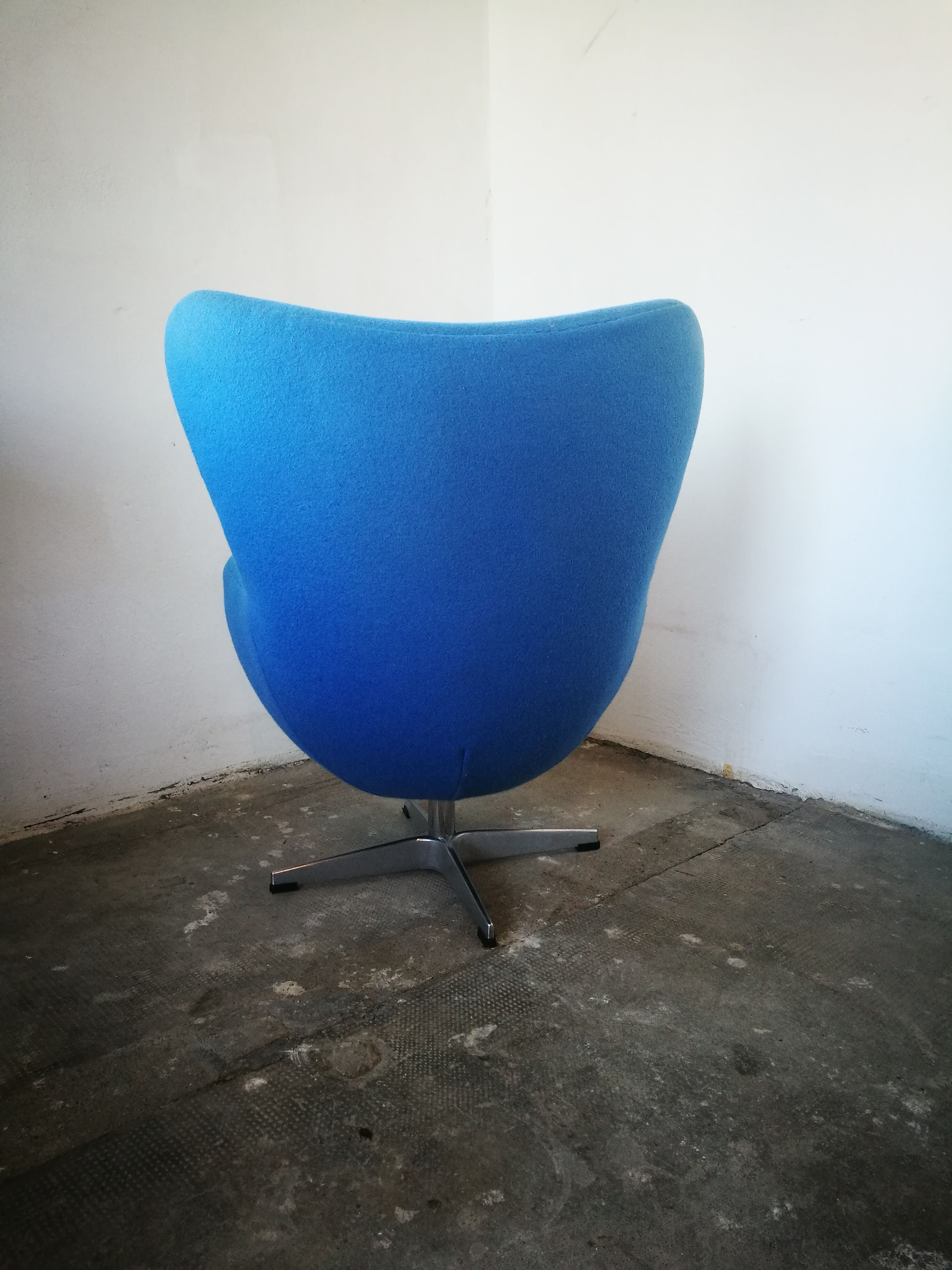 Scandinavian "egg" chair for children