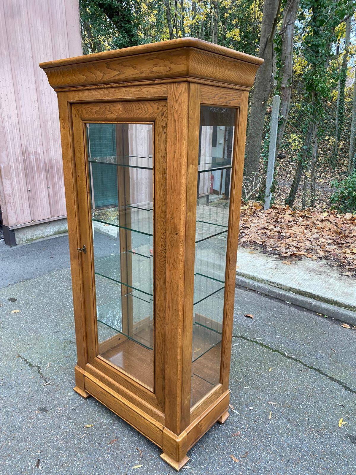 Louis Philippe illuminated display cabinet in solid oak from the 20th century