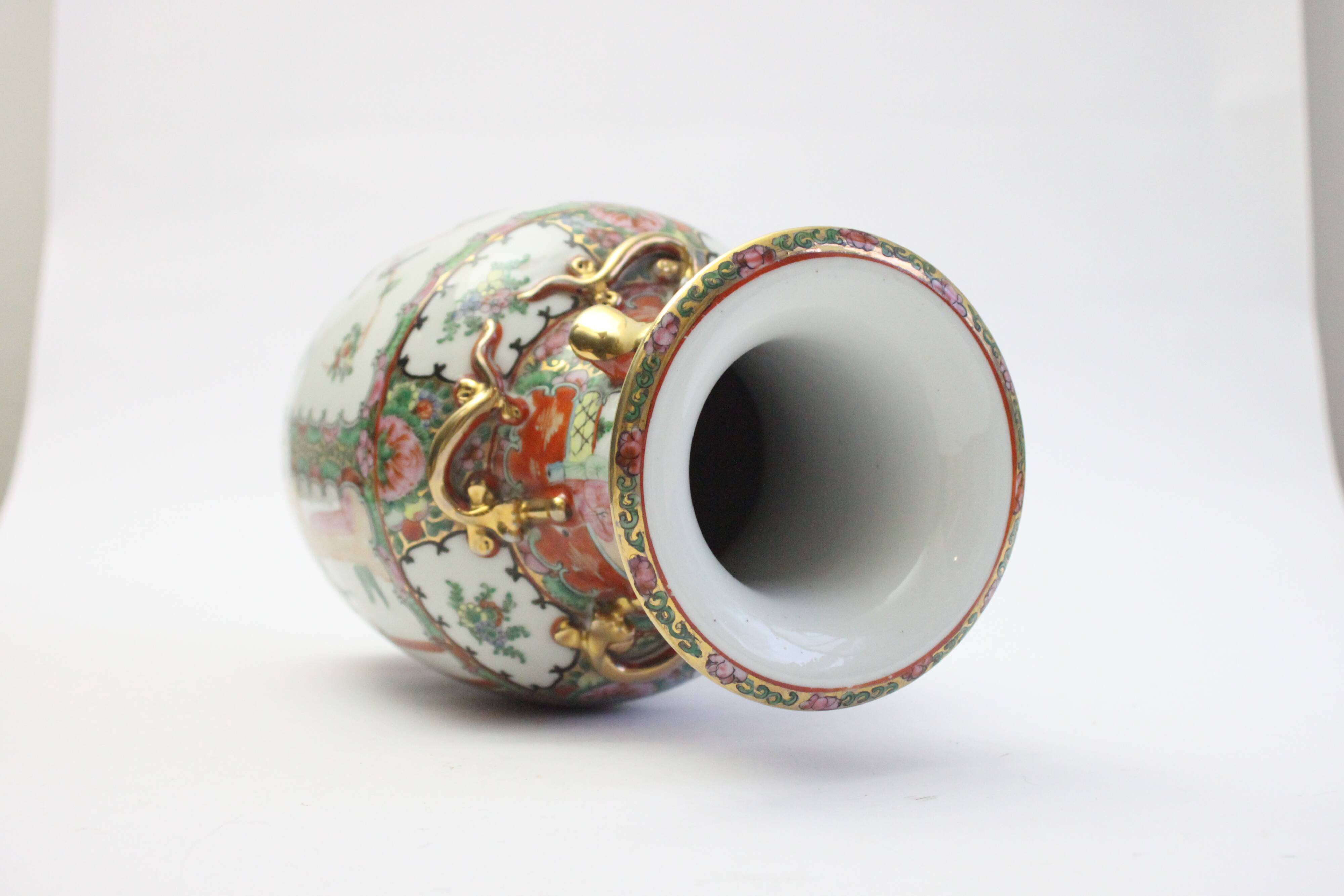 Chinese Canton rose medallion vase, early 20th century
