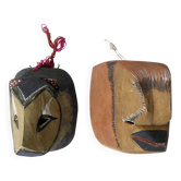 Paire de masques en bois sculpté Folk Art Vintage zoomorphe chimérique
