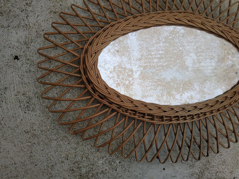 Vintage sun mirror in rattan 63x64cm