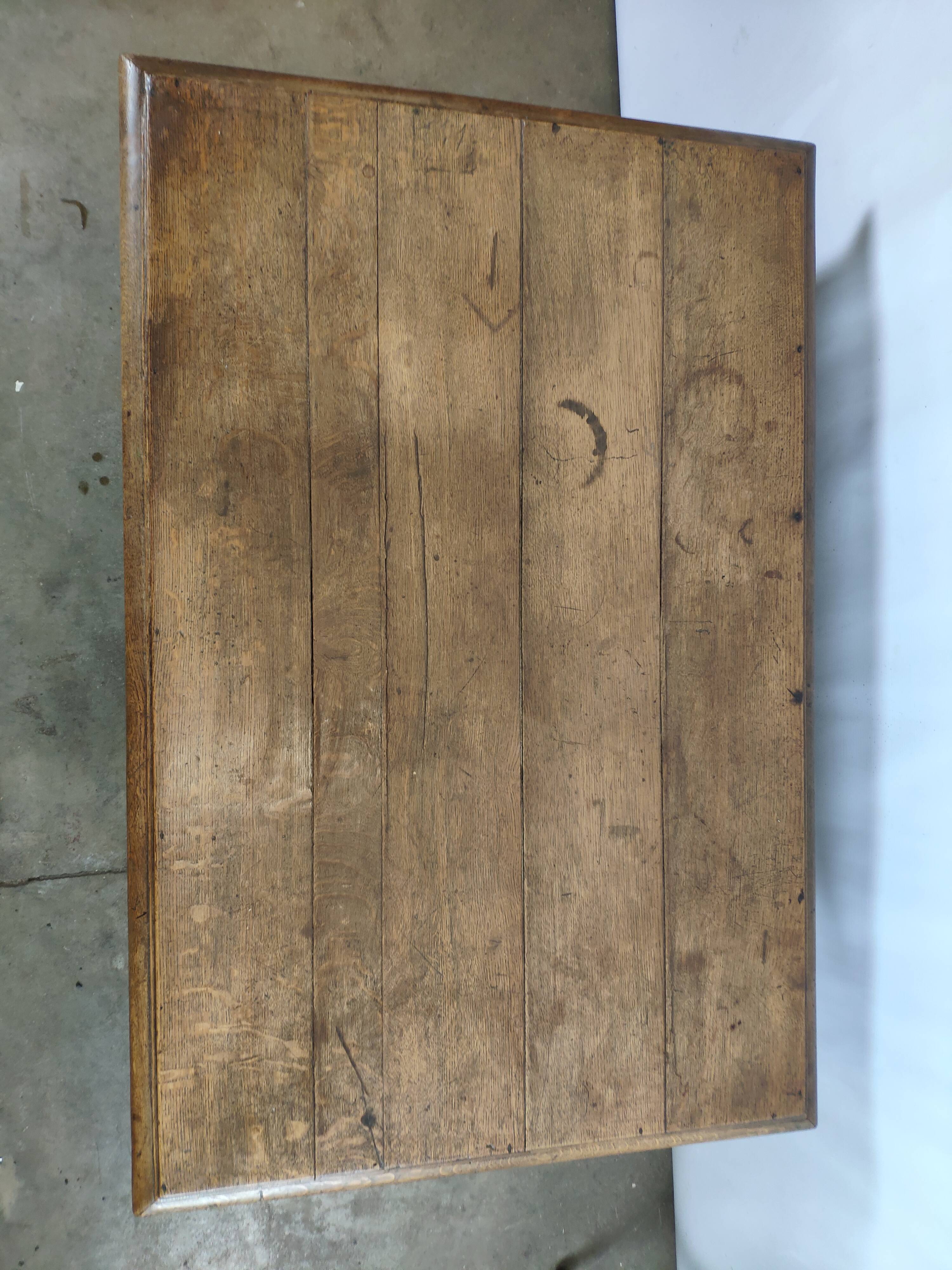 Bureau en bois 5 tiroirs