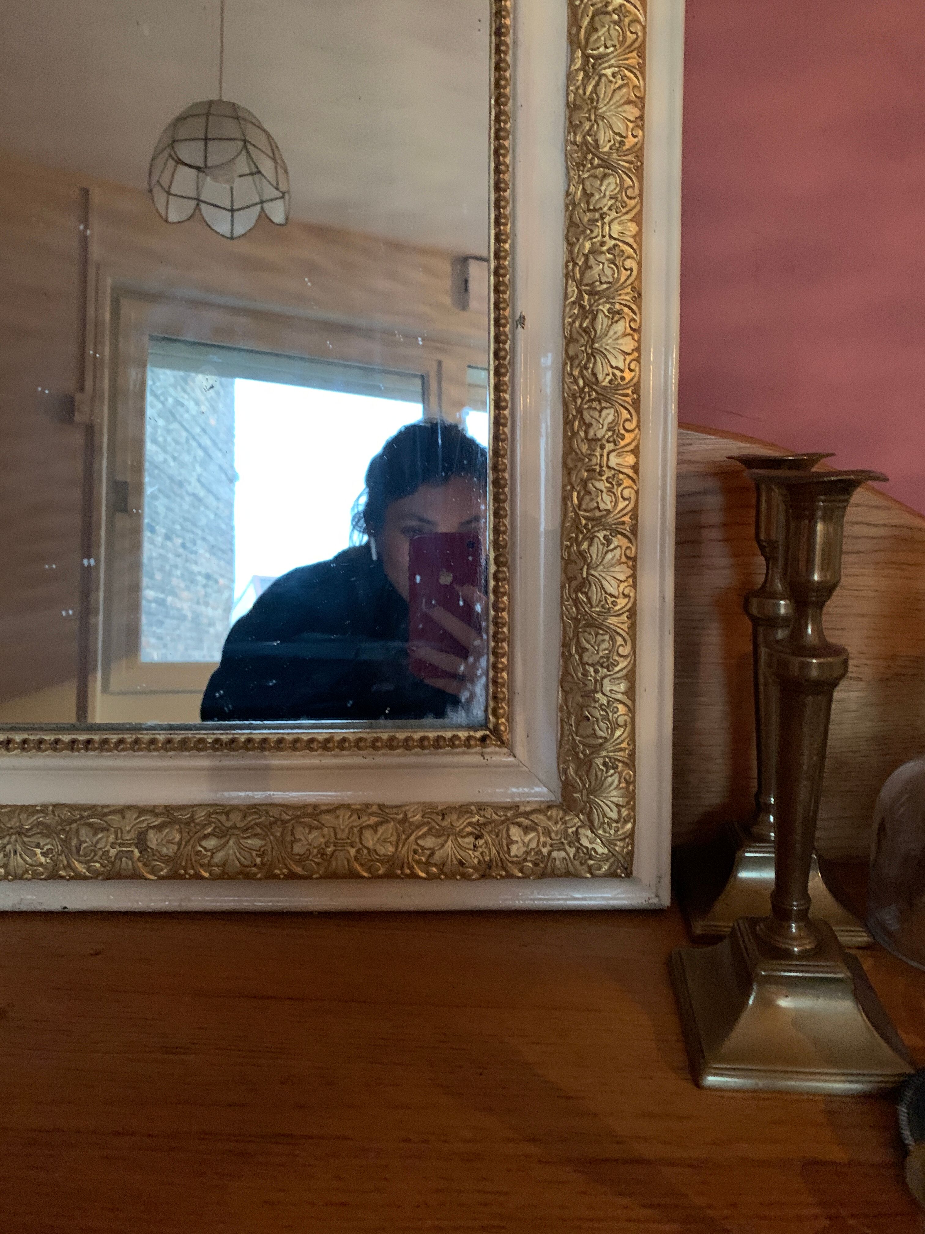 Louis Philippe Mirror Bonjour , Votre produit est refusé à ce jour en raison du manque d'une photo exhaustive je vous invite à vous tourner vers la sélection si vous avez des questions. selection@selency.com Bien à vous