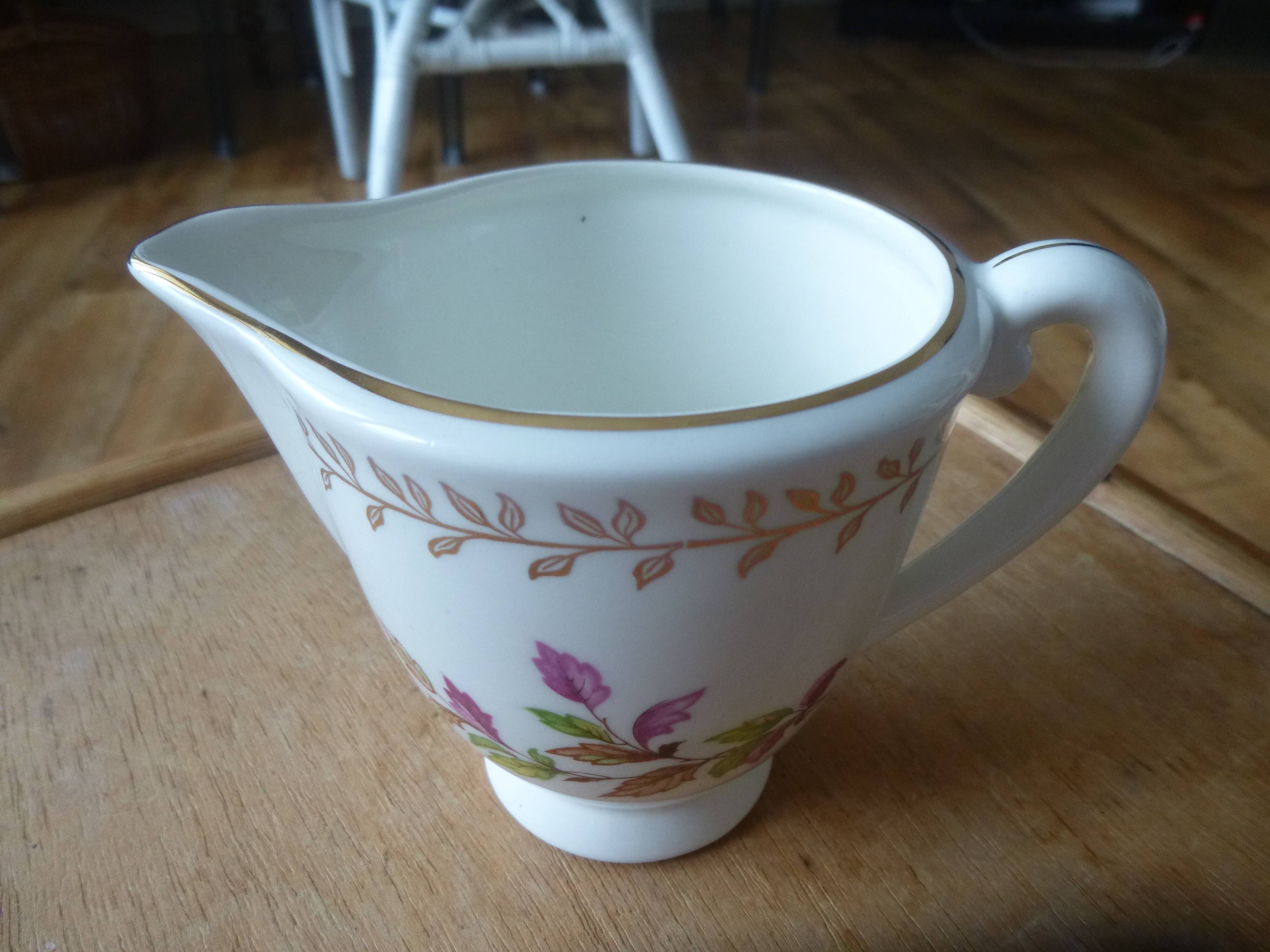 New milk jug Faience from Gien model Underwood