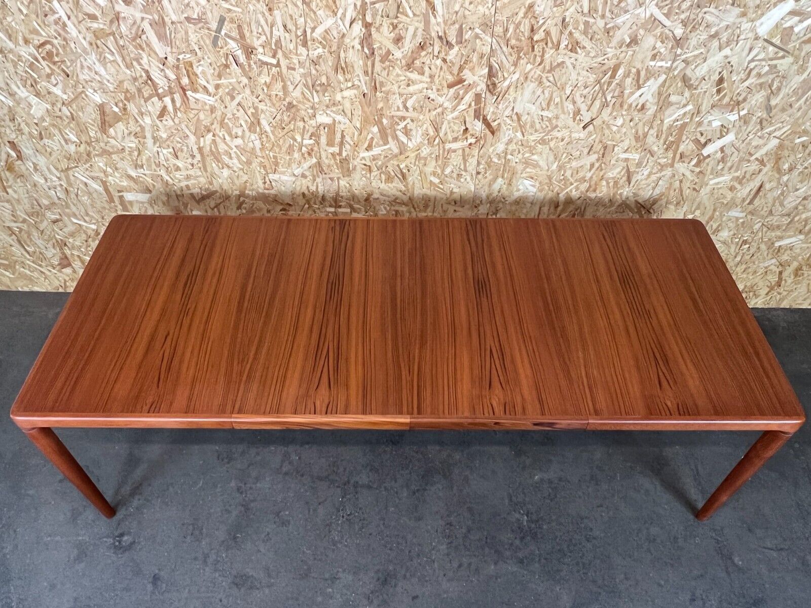 Teak dining table danish design, 60s 70s