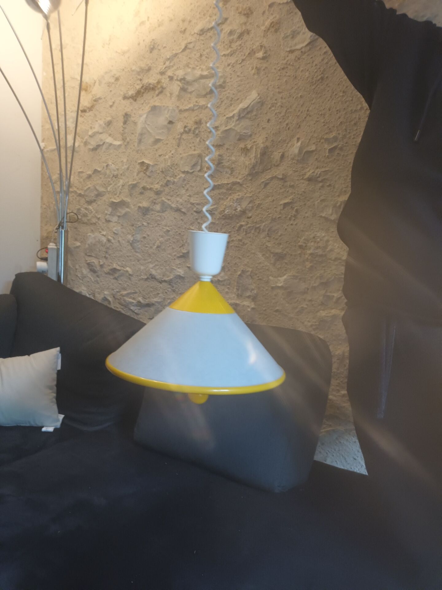 Suspension Pop Art