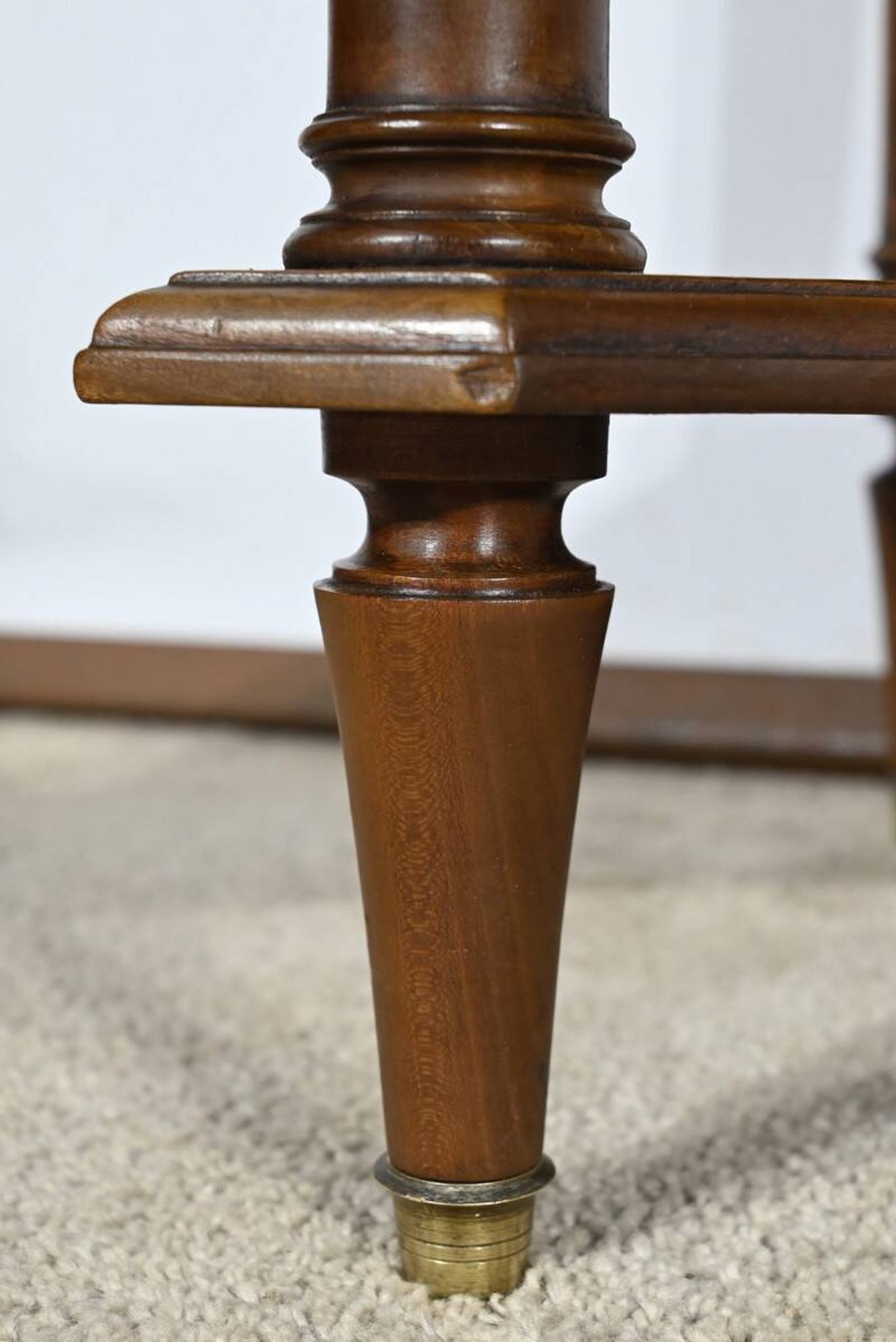 Table console en merisier, style Louis XVI, fin XIXème