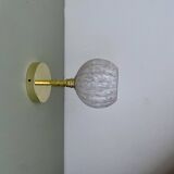 Applique tulipe vintage en verre de Clichy blanc