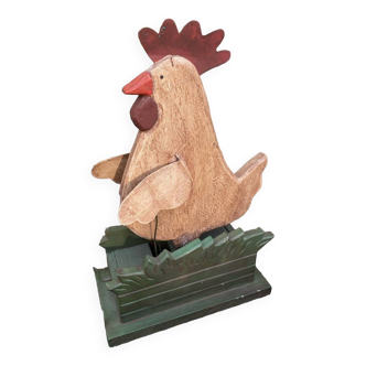 Mechanical wooden hen