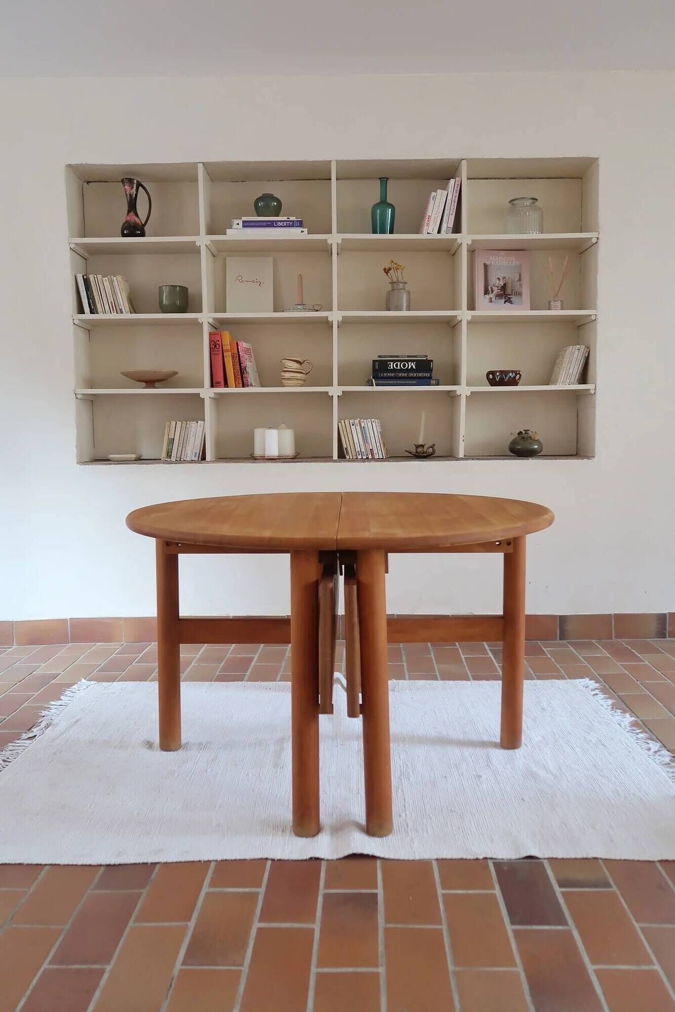 Table ronde extensible en hêtre massif, années 80