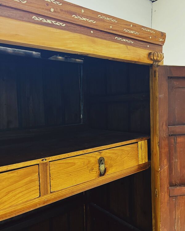 Cabinet chinois ancien
