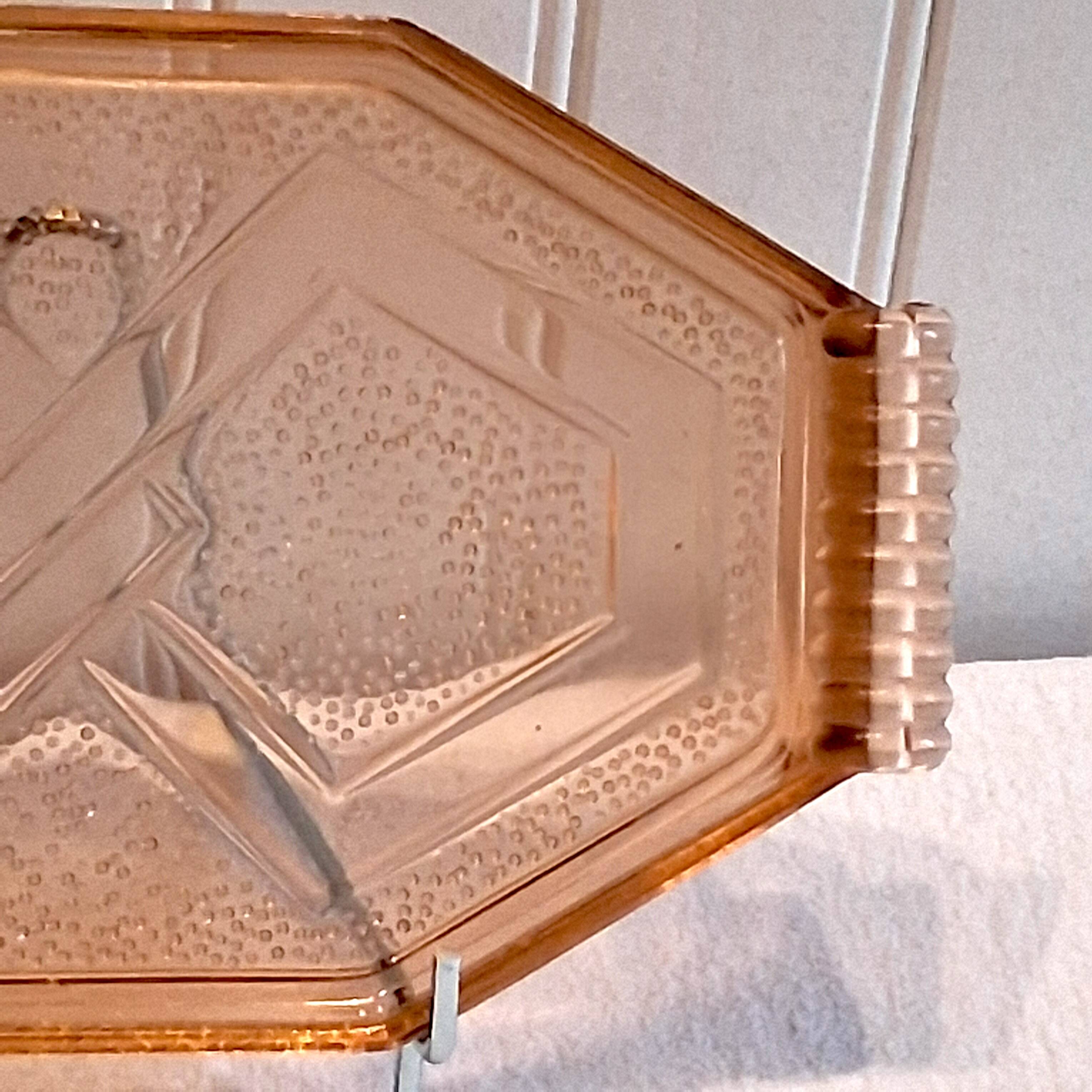 Art Deco style pink glass serving dish in very good condition.