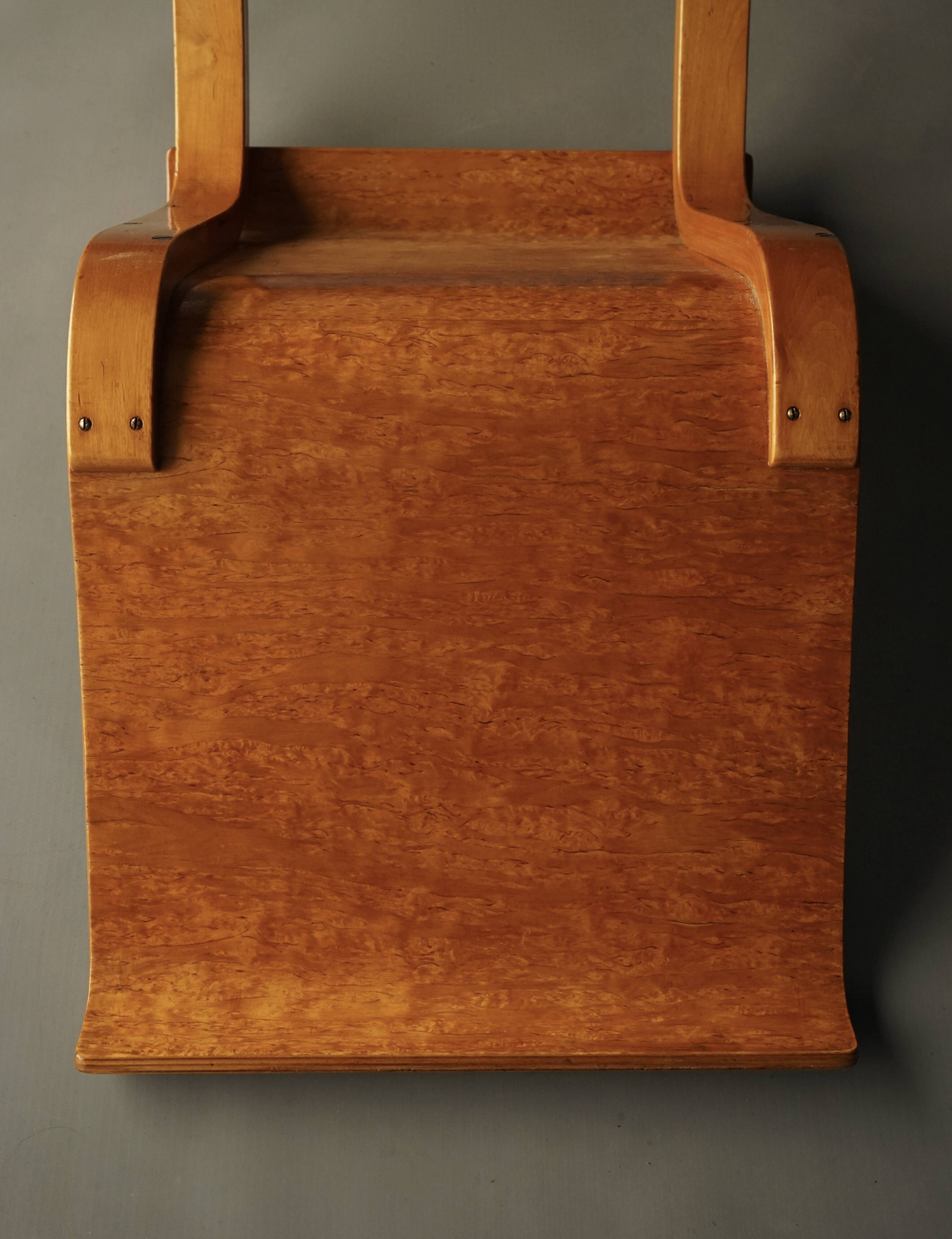 Alvar Aalto model no.21 chair with rare karelian birch seat, Finland 1930s