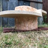 Asymmetrical coffee table design 80s in Mactan stones, travertine by Magnussen Ponte.