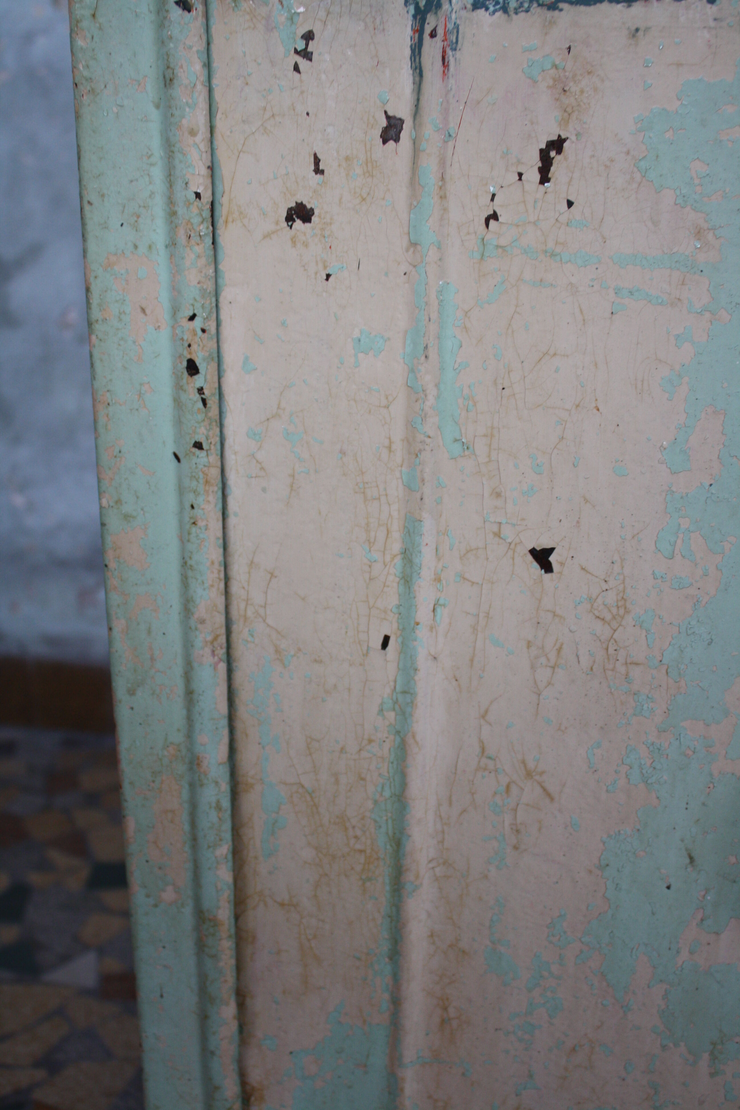 Industrial low metal buffet