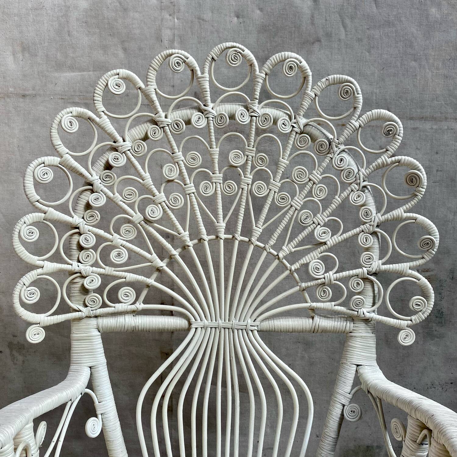 Armchair + footrest Emmanuelle