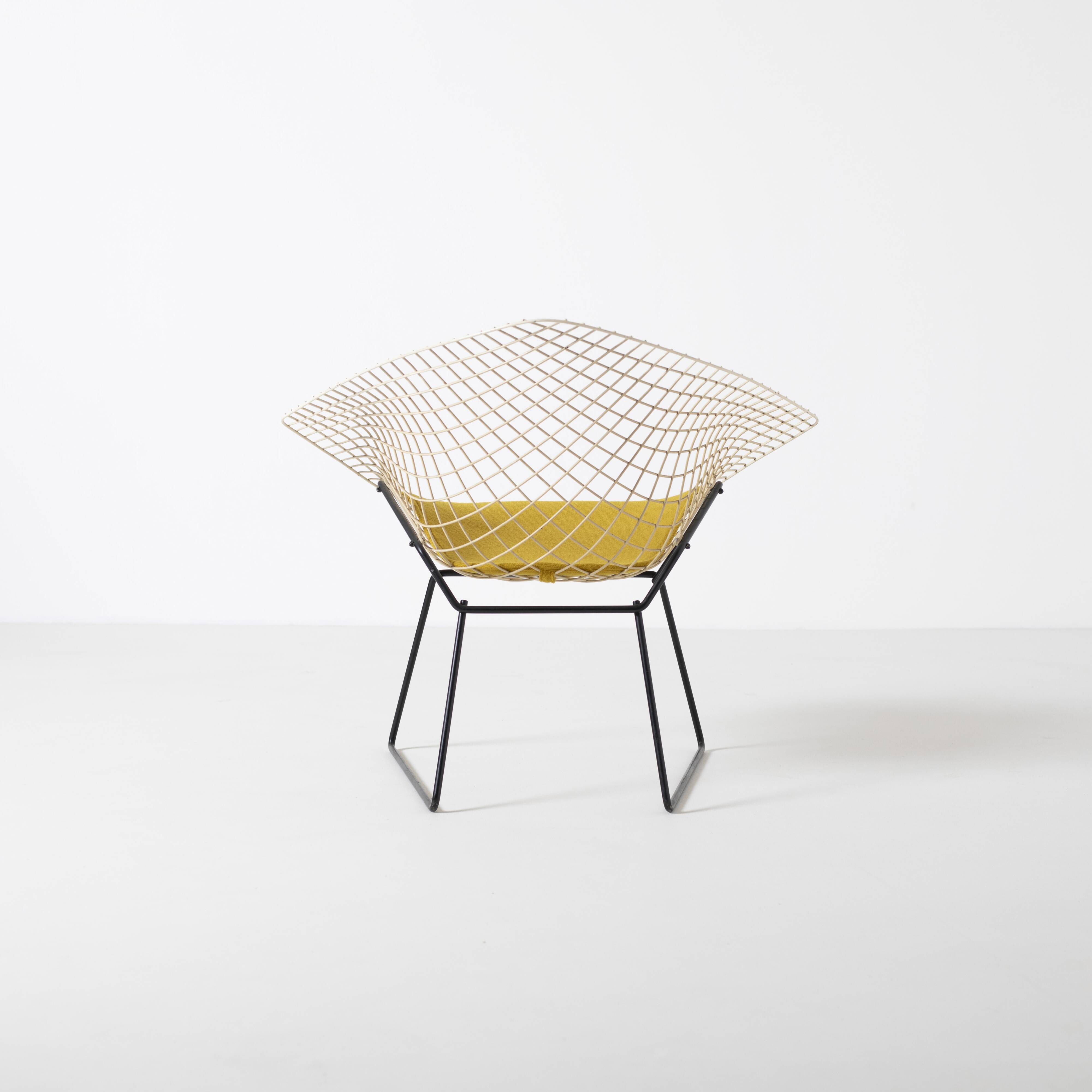 Vintage Harry Bertoia Diamond chair, Knoll, circa 1960s, reupholstered