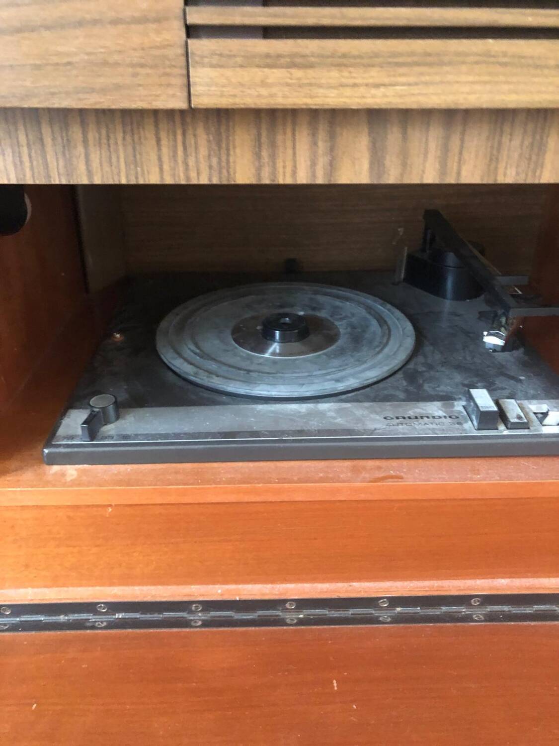 Vintage grundig radio turntable hifi unit