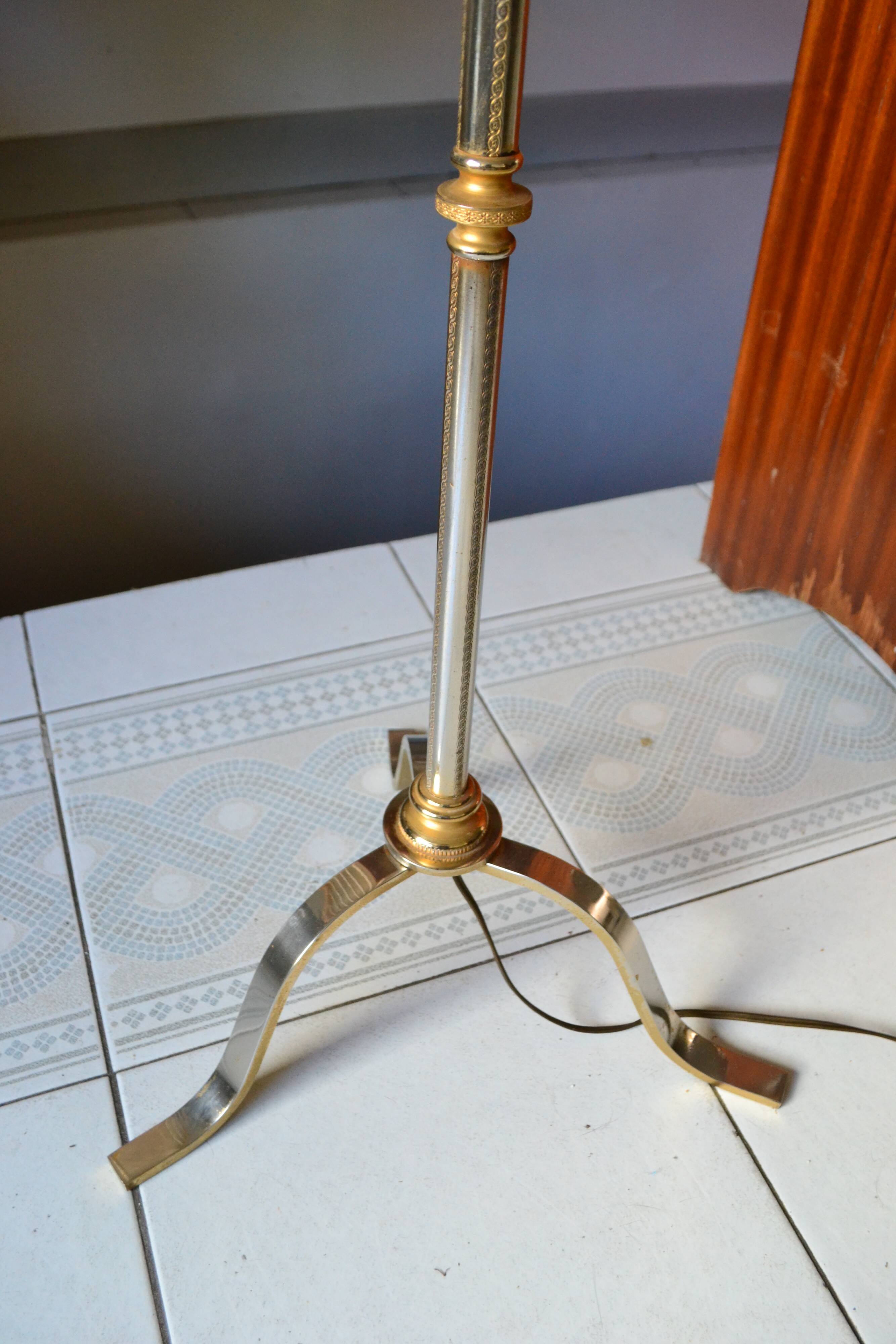Lampadaire tripode vintage laiton doré
