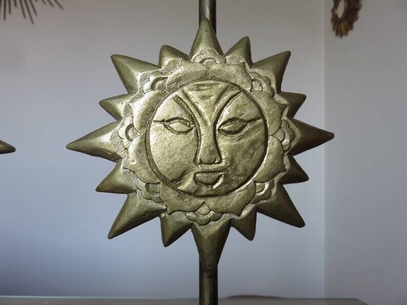 Pair of "sun" candlesticks in metal and wood from the 80s