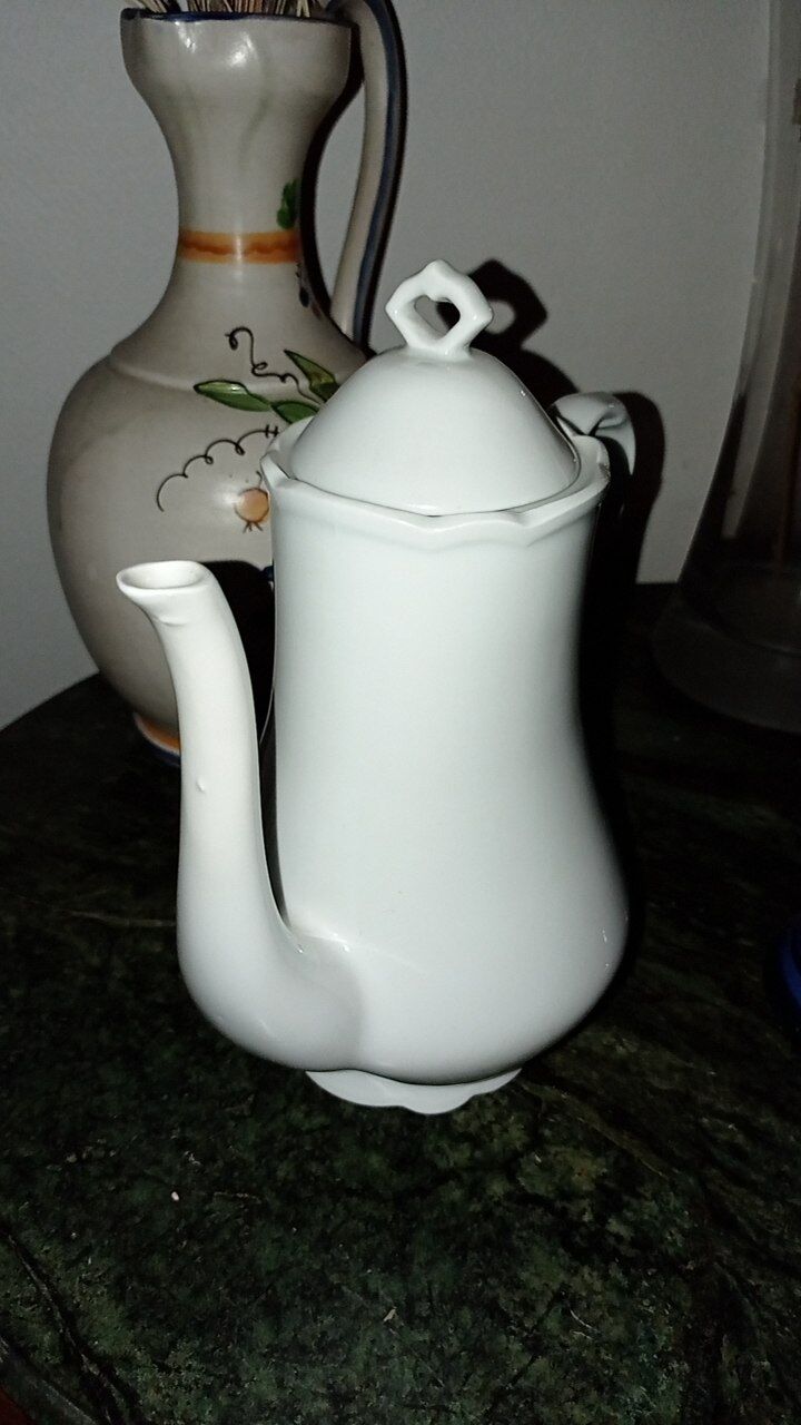 Coffee pot