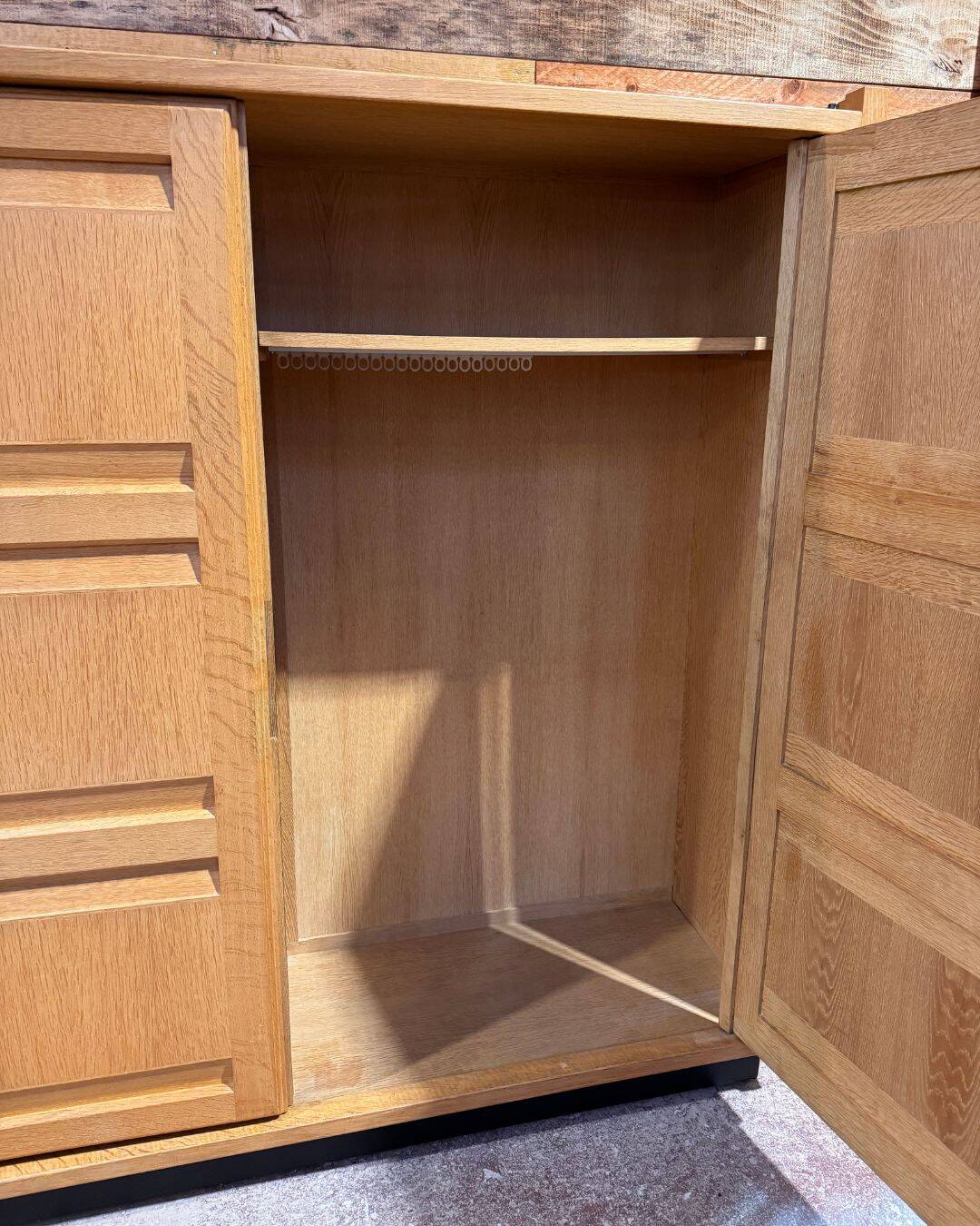 Large solid oak wardrobe - Guillerme & Chambron