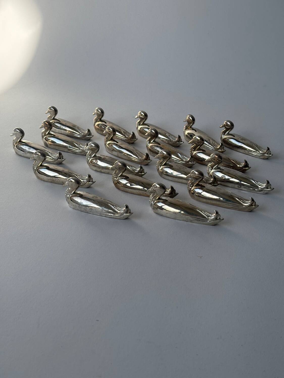 18 metal duck knife holders