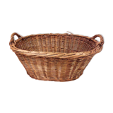Oval wicker basket with handles