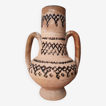 Vase en poterie Berbère