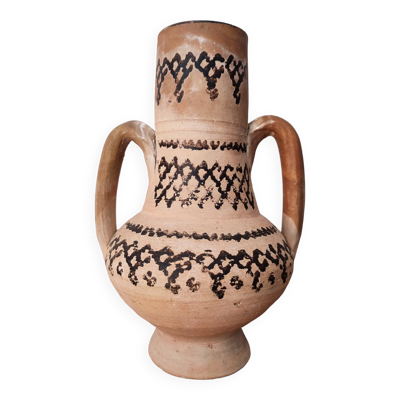 Vase en poterie Berbère