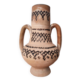Vase en poterie Berbère