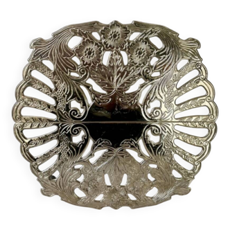 Antique vintage expandable trivet
