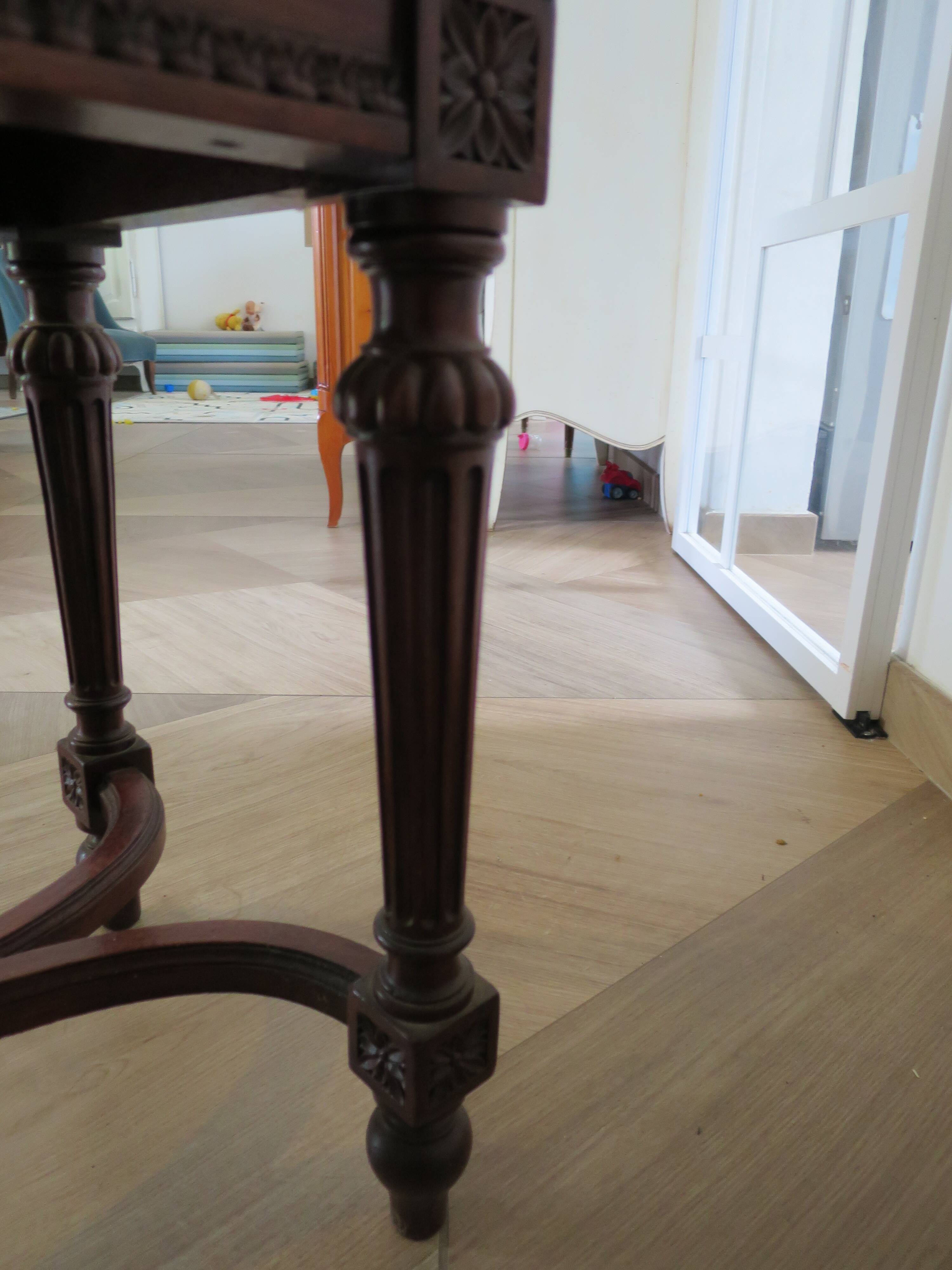 Coffee table - black marble top - Louis XIII style - H-shaped crossbar base