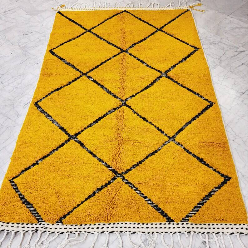 Handmade Moroccan rug 250cm x 150cm