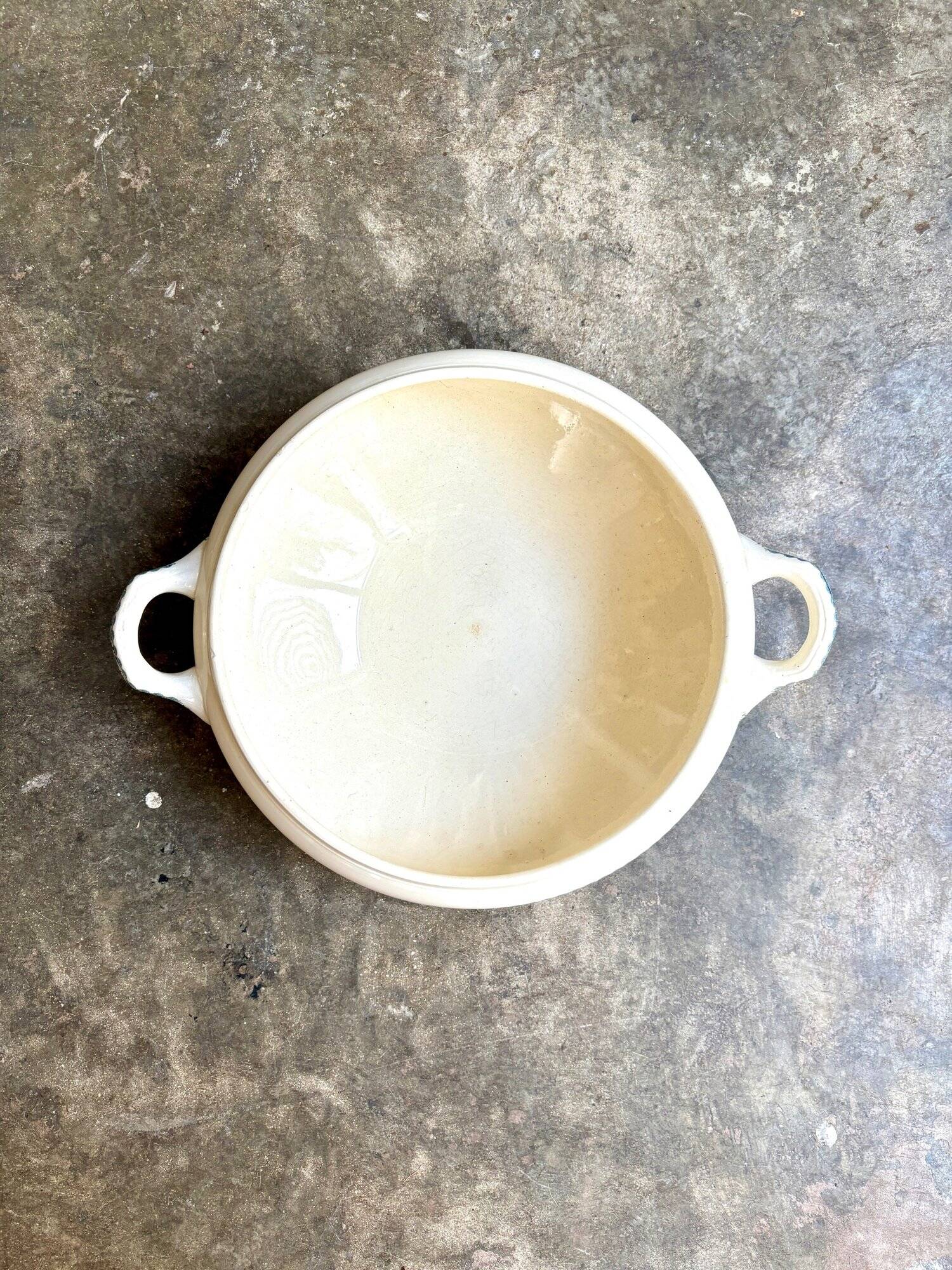 Longchamp eared salad bowl in iron terracotta, "Lily" service