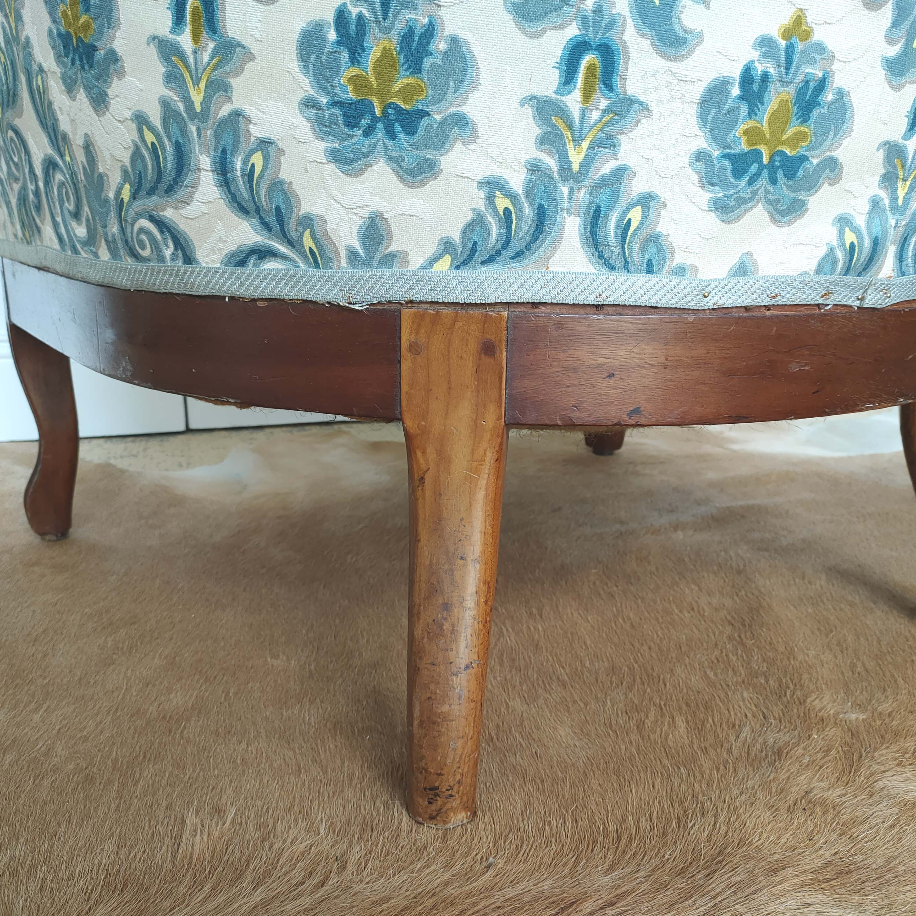 Chair padded toad floral patterns